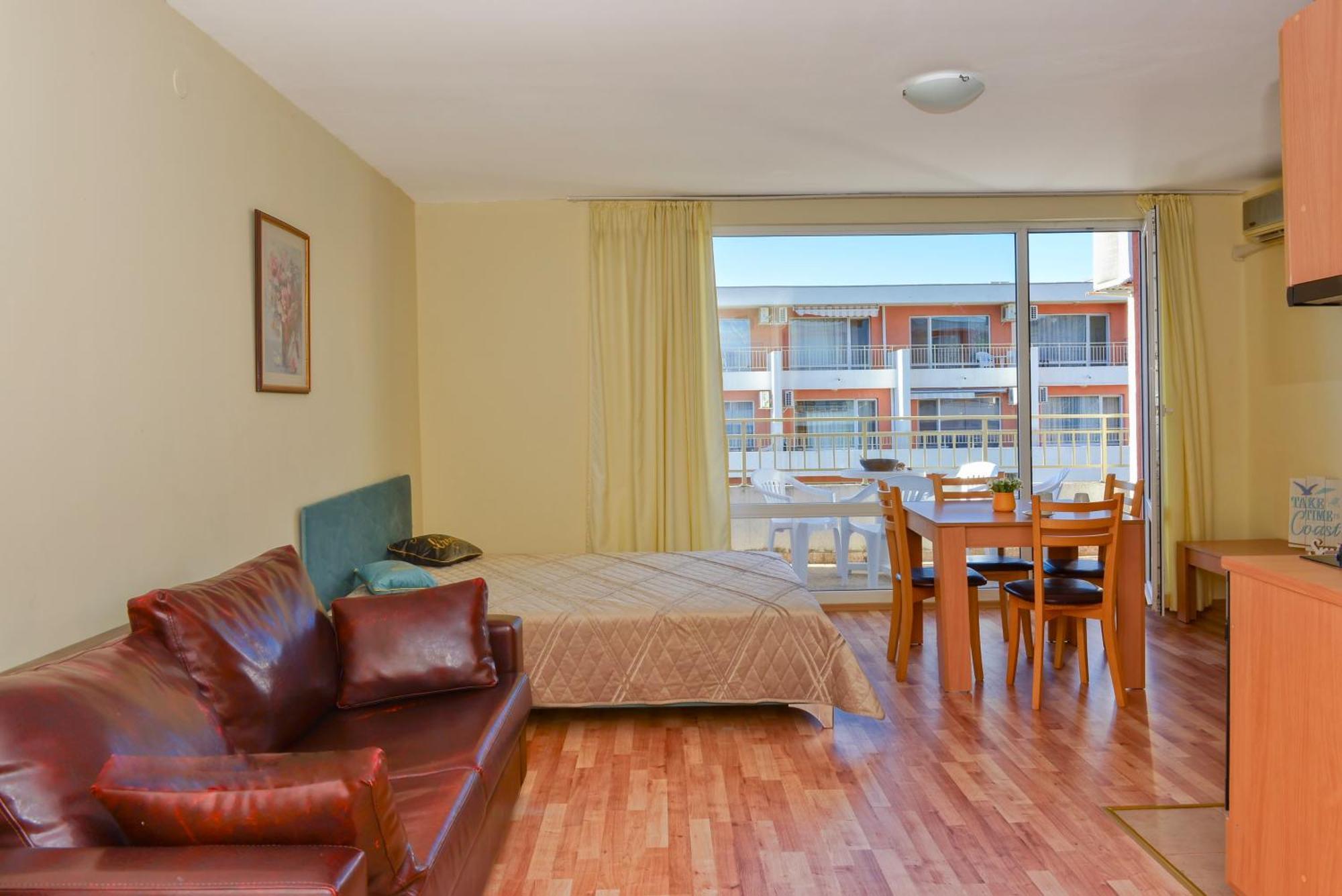 Crown And Imperial Apartments Sveti Vlas Exterior foto